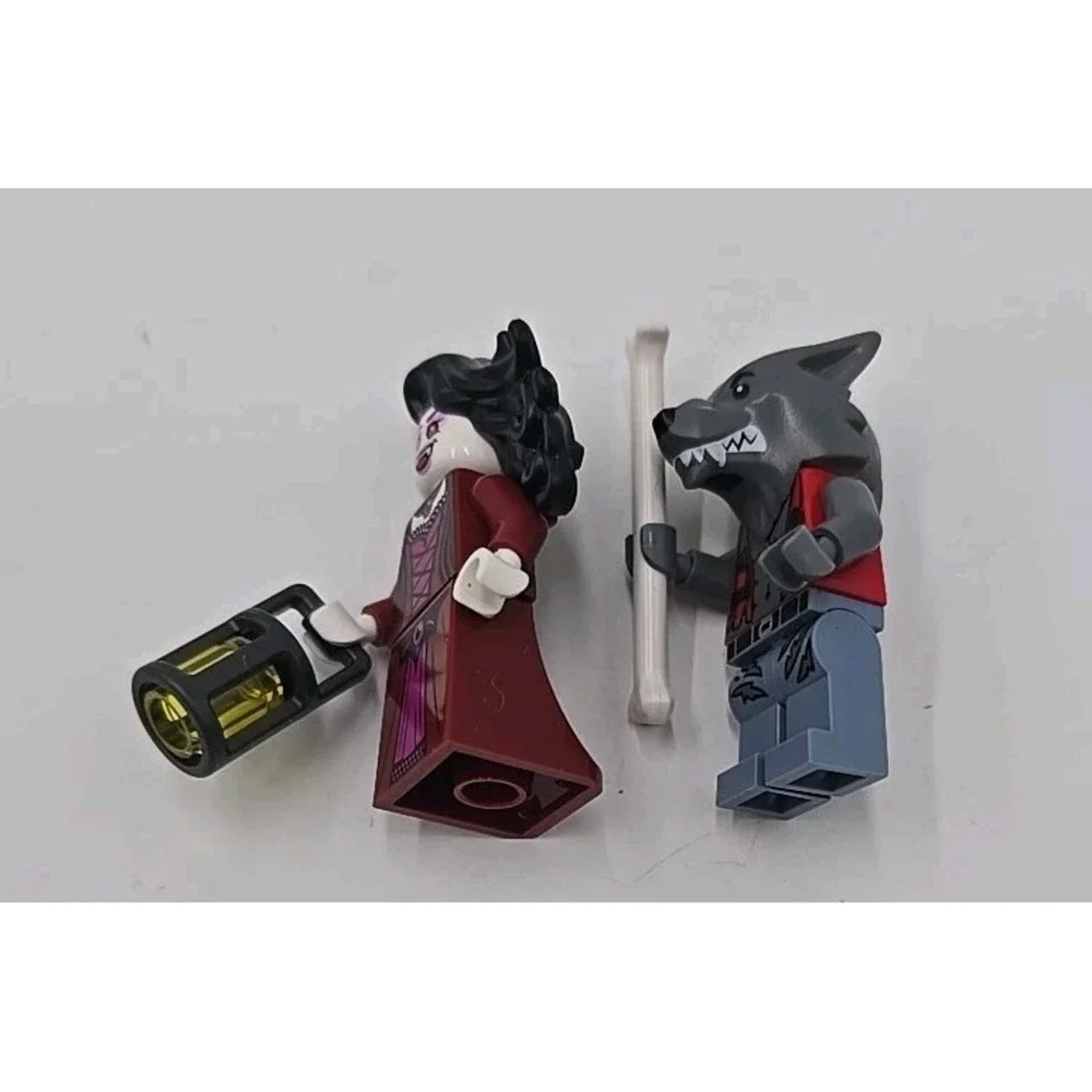 LEGO‎ Monster Fighters minifigures: Lord Vampyre's Bride Werewolf Haunted House